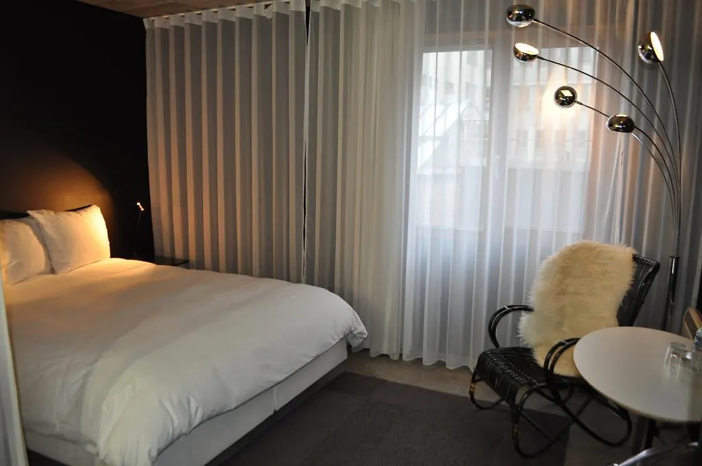 Hotel Banks Anversa 4*,  Belgio