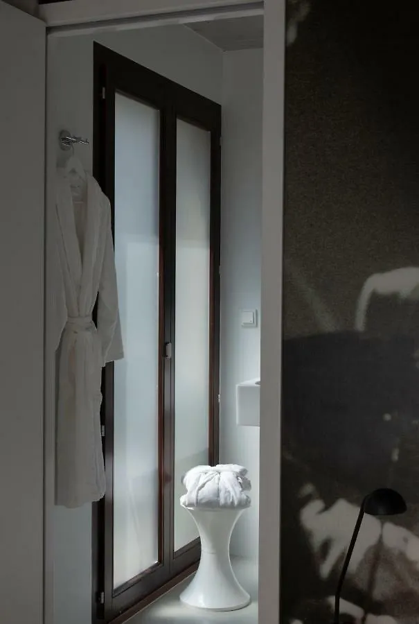 Banks Antwerp Hotel